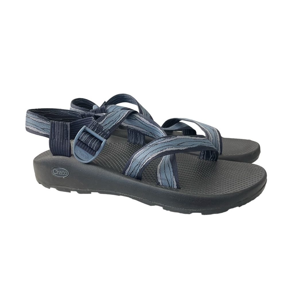 Adjusting straps are cut 1/2 length not for people with wide feet